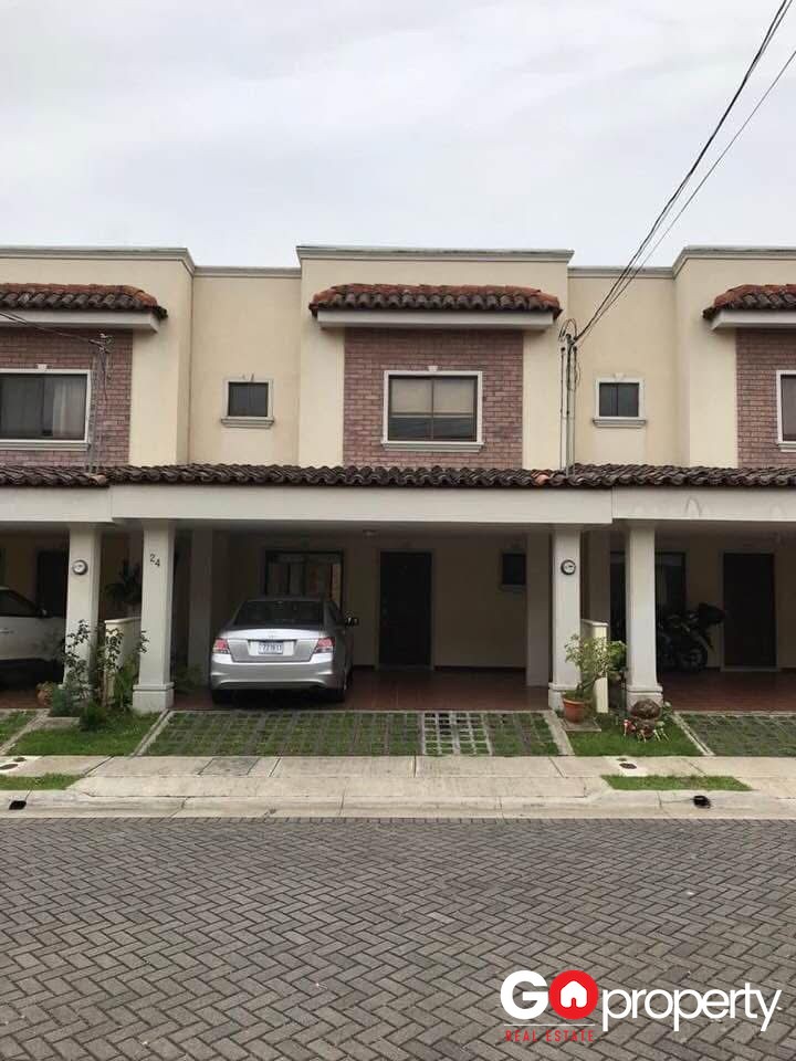 Venta de Casa en Condominio Hacienda Sacramento - Tres Rios